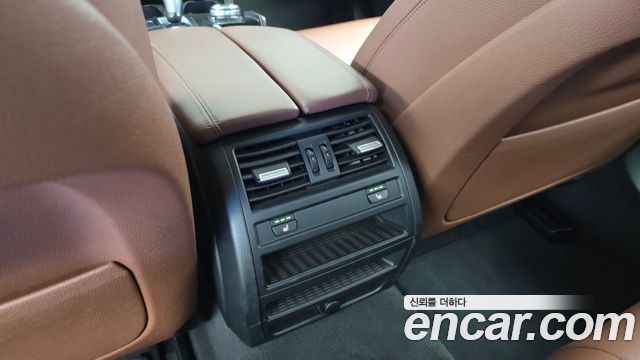 BMW 5-Series 2014 — photo 19