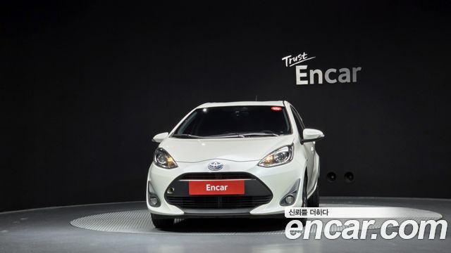 Toyota Prius 2019 — photo 3