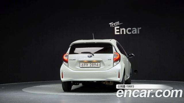 Toyota Prius 2019 — photo 4