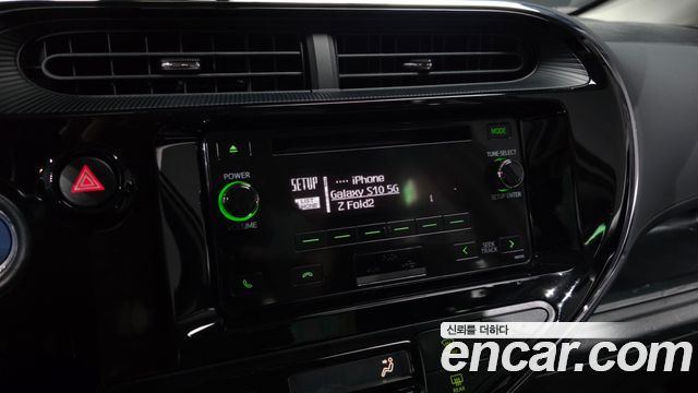 Toyota Prius 2019 — photo 21