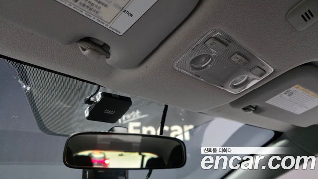 Toyota Prius 2019 — photo 25