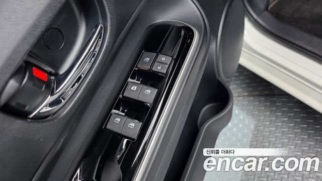 Toyota Prius 2019 — photo 30