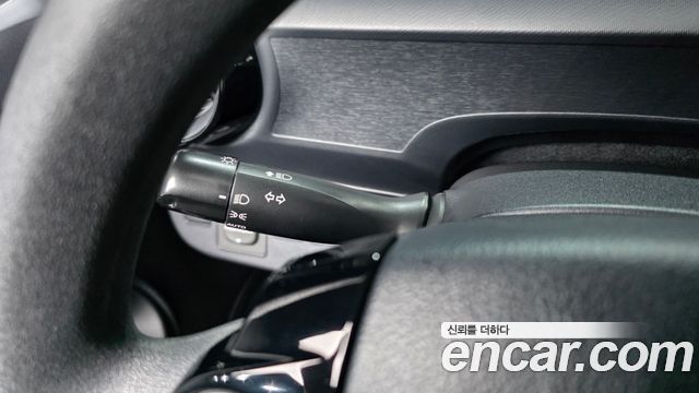 Toyota Prius 2019 — photo 32
