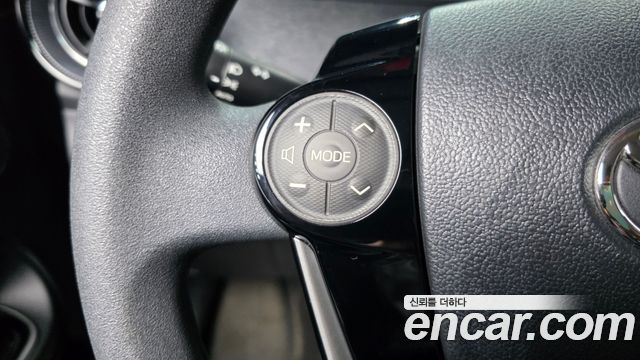 Toyota Prius 2019 — photo 34