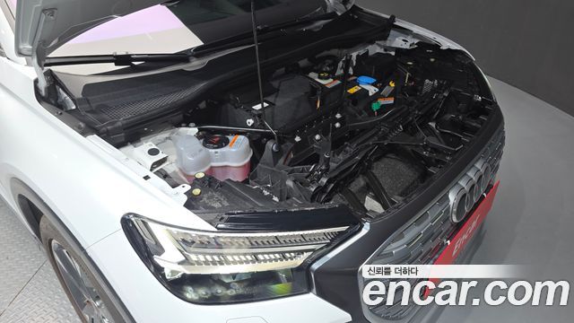 Audi Q4 e-tron 2022 — photo 6