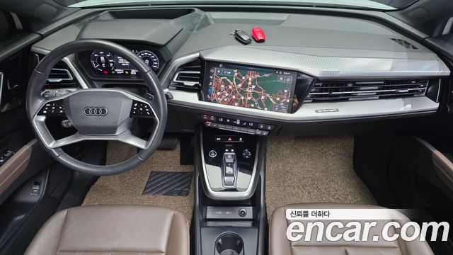 Audi Q4 e-tron 2022 — photo 10