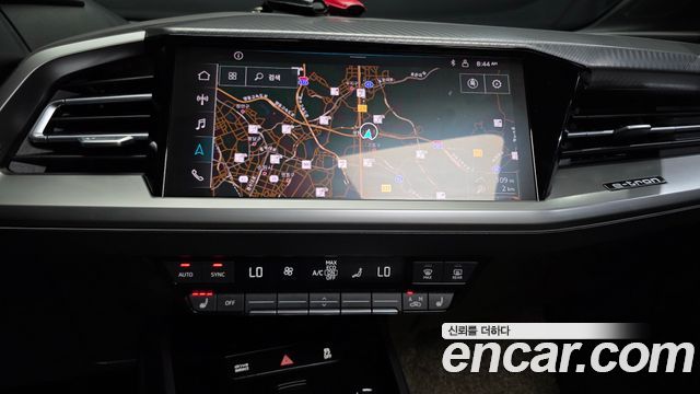 Audi Q4 e-tron 2022 — photo 19
