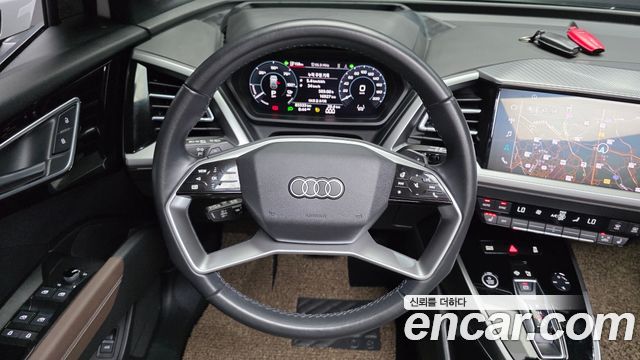 Audi Q4 e-tron 2022 — photo 20