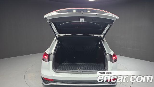 Audi Q4 e-tron 2022 — photo 24