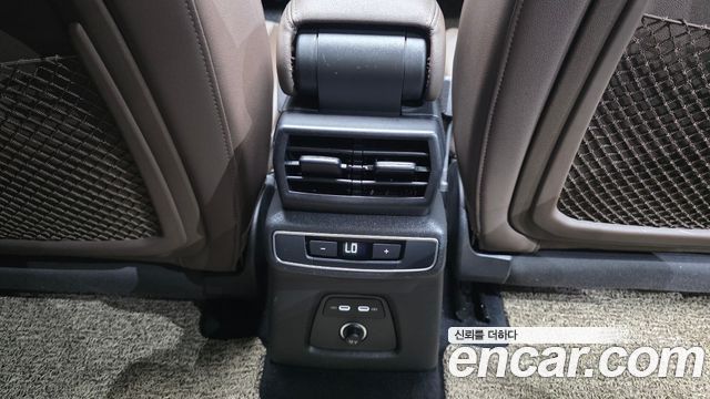 Audi Q4 e-tron 2022 — photo 30