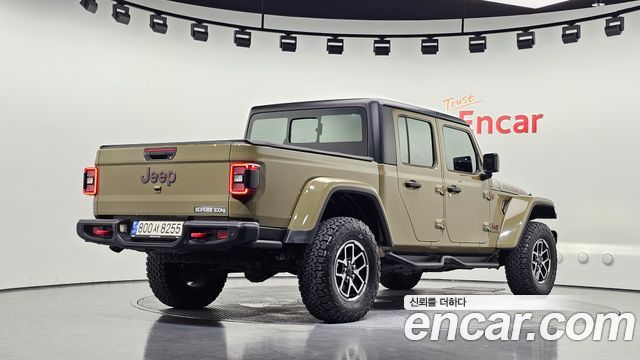 Jeep Gladiator 2025 — photo 2