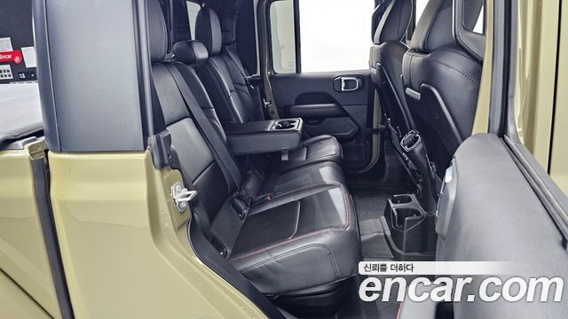 Jeep Gladiator 2025 — photo 18