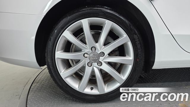 Audi A4 2013 — photo 5