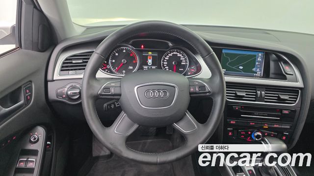 Audi A4 2013 — photo 15