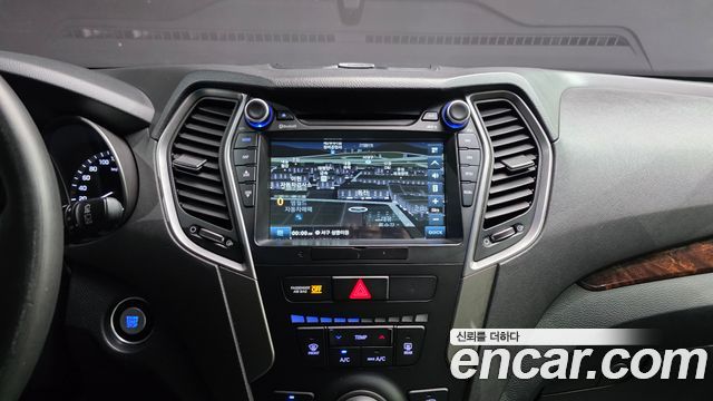 Hyundai Santafe 2016 — photo 9