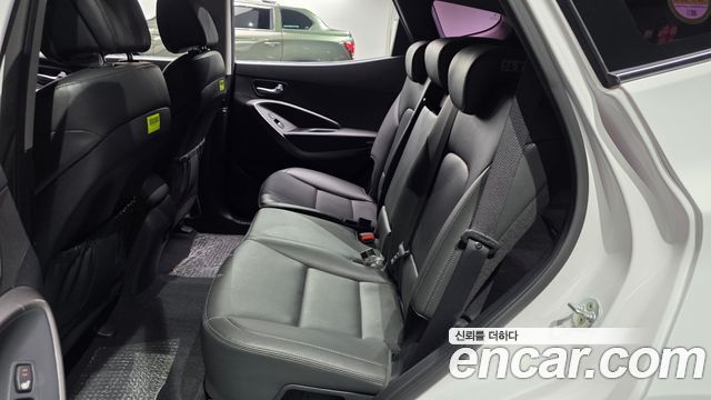 Hyundai Santafe 2016 — photo 11
