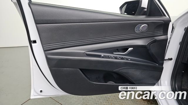 Hyundai AVANTE 2023 — photo 14