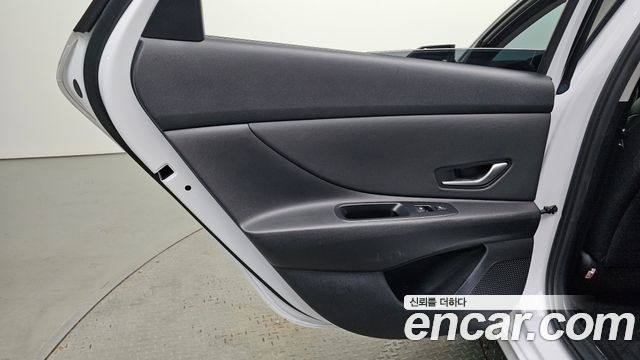Hyundai AVANTE 2023 — photo 15
