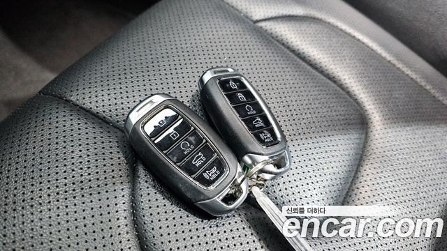Hyundai AVANTE 2023 — photo 28