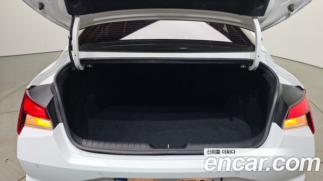 Hyundai AVANTE 2023 — photo 31