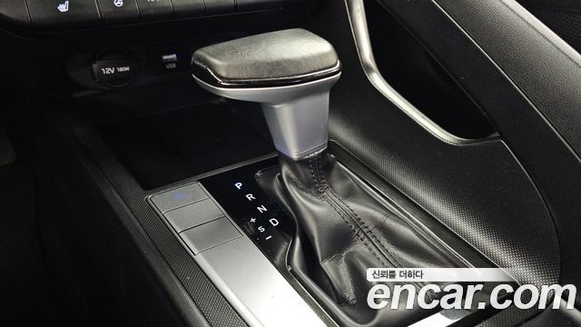 Hyundai AVANTE 2021 — photo 12