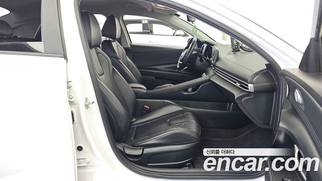 Hyundai AVANTE 2021 — photo 17