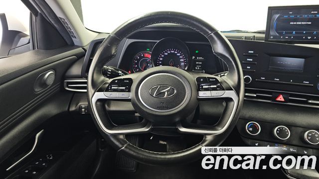 Hyundai AVANTE 2021 — photo 19