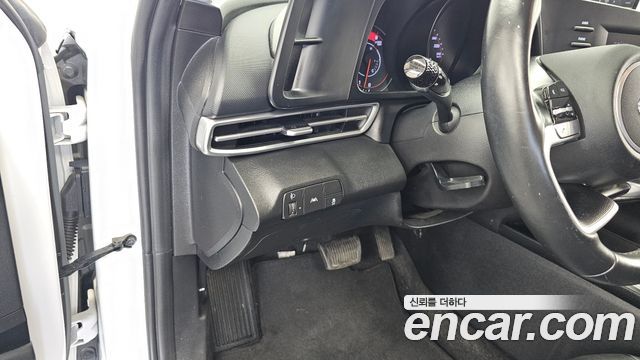 Hyundai AVANTE 2021 — photo 27