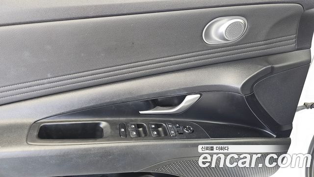 Hyundai AVANTE 2021 — photo 29