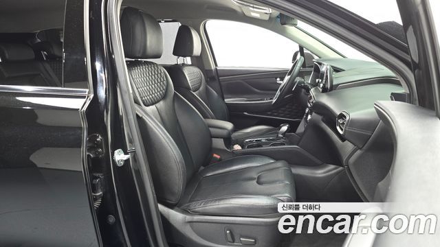 Hyundai Santafe 2019 — photo 11