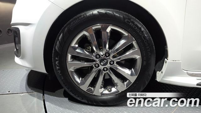Kia Canival 2015 — photo 5