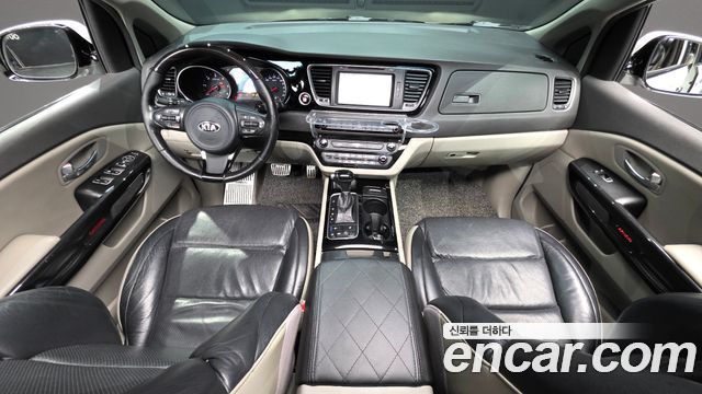 Kia Canival 2015 — photo 7