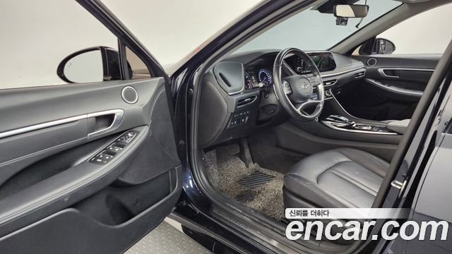 Hyundai Sonata 2022 — photo 13