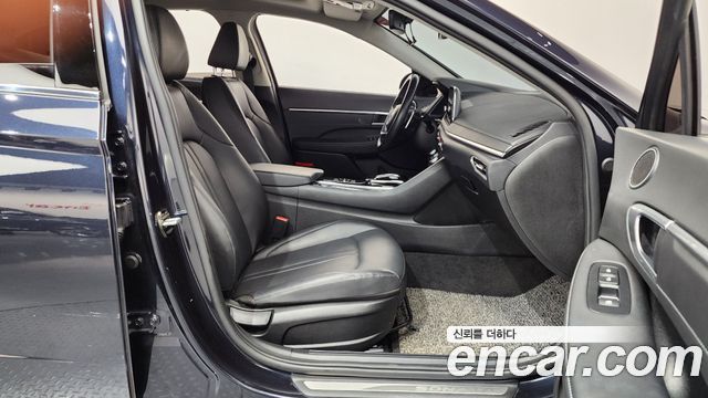 Hyundai Sonata 2022 — photo 16