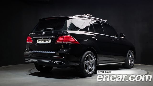 Mercedes-Benz GLE-Class 2017 — photo 2