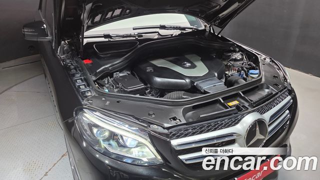 Mercedes-Benz GLE-Class 2017 — photo 6