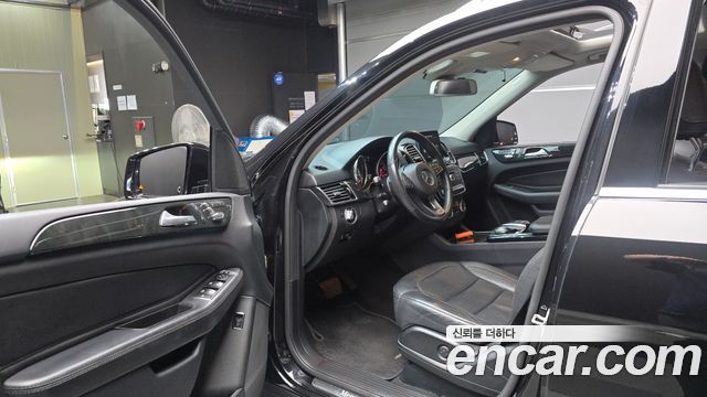 Mercedes-Benz GLE-Class 2017 — photo 13