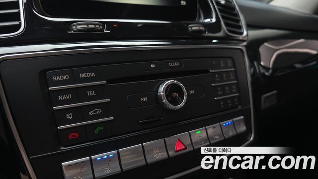 Mercedes-Benz GLE-Class 2017 — photo 24