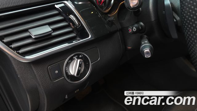 Mercedes-Benz GLE-Class 2017 — photo 30