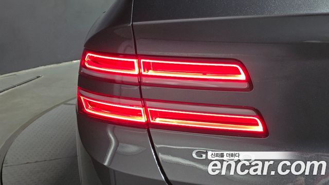 Genesis GV80 2020 — photo 9