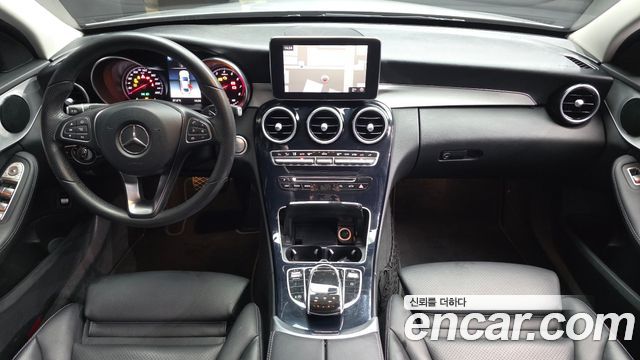 Mercedes-Benz C-Class 2018 — photo 7