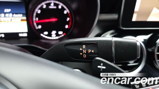 Mercedes-Benz C-Class 2018 — photo 9