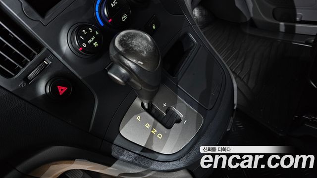 Hyundai Starex 2013 — photo 12