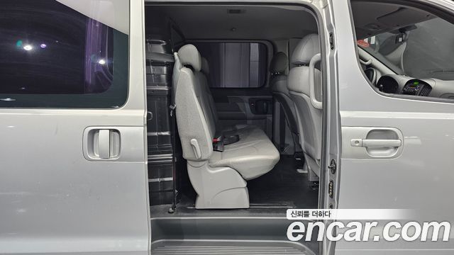 Hyundai Starex 2013 — photo 18