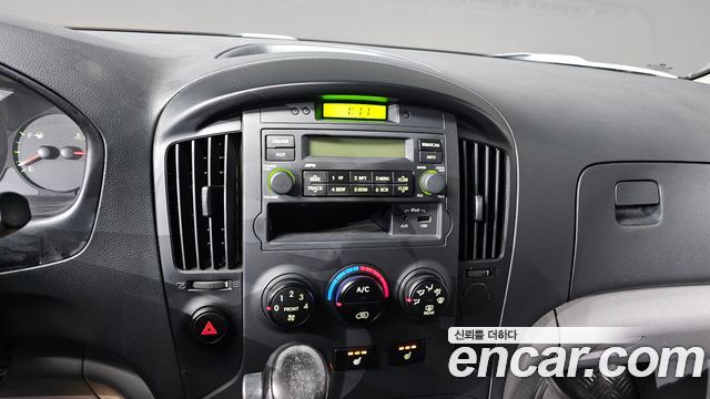 Hyundai Starex 2013 — photo 21