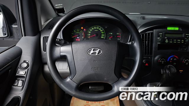 Hyundai Starex 2013 — photo 22