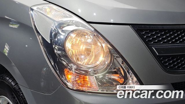 Hyundai Starex 2013 — photo 8