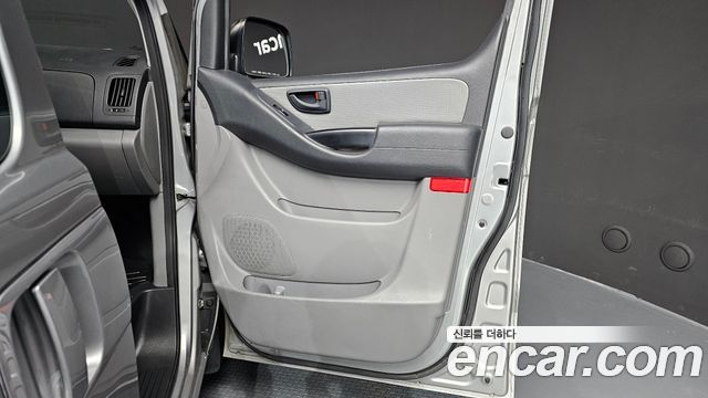 Hyundai Starex 2013 — photo 15