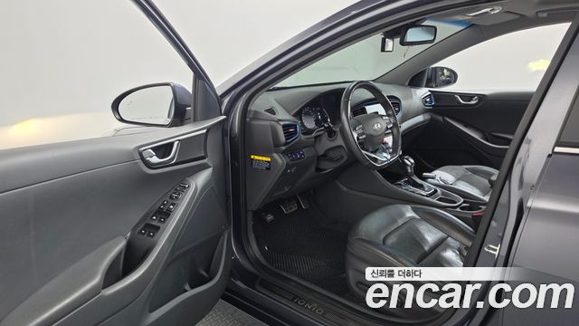 Hyundai Ioniq 2016 — photo 13