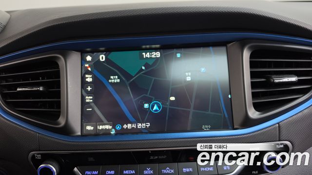 Hyundai Ioniq 2016 — photo 19